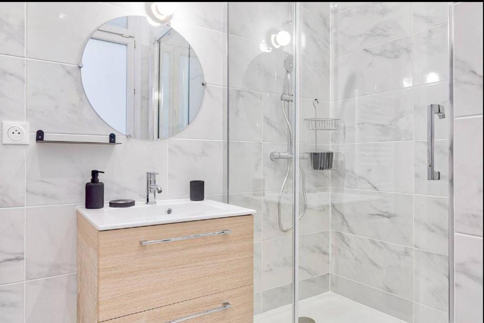 Joli Appartement Champs Elysees - 6P باريس المظهر الخارجي الصورة