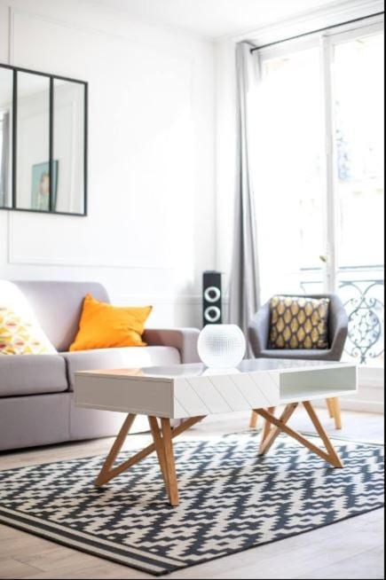 Joli Appartement Champs Elysees - 6P باريس المظهر الخارجي الصورة